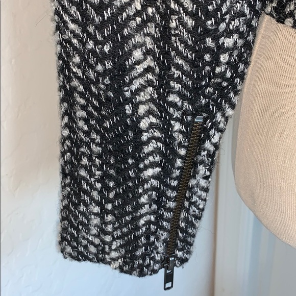 CAbi # 529 Mockingbird Wool Asymmetrical Jacket 🌺 - Picture 5 of 7